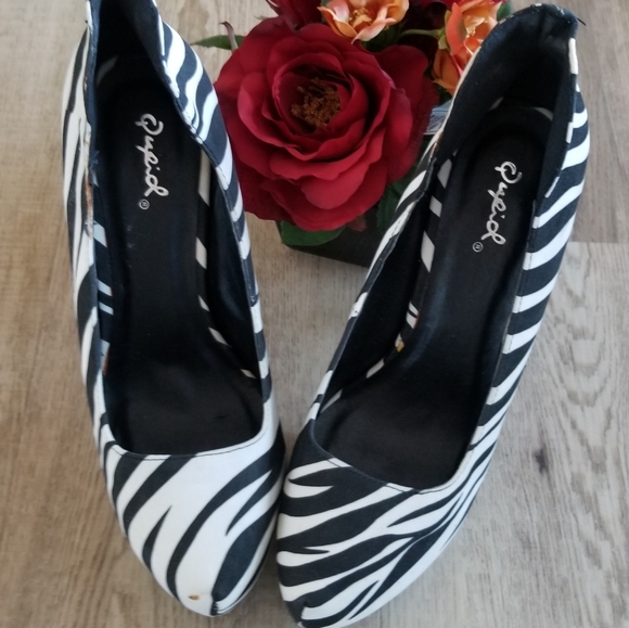 🥿 Zebra shoes 🥿 - Picture 2 of 9